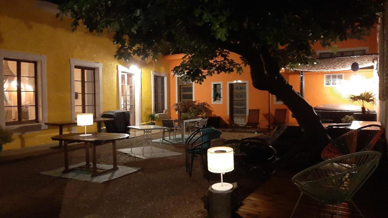 Le 9 De Cour, Chambre Chaco Каркасон Екстериор снимка